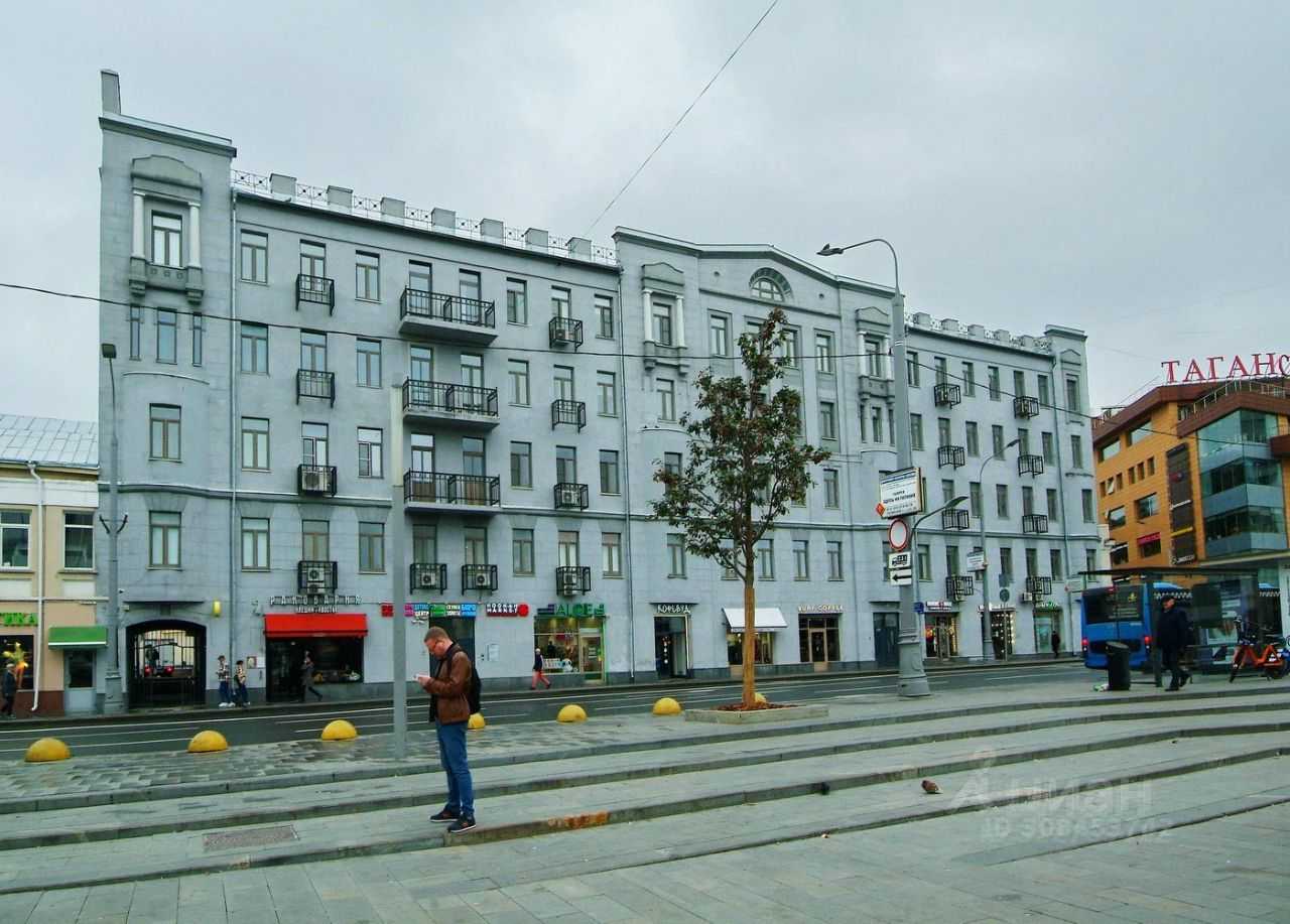1-комнатная квартира, 128,7 м² — фотография 2