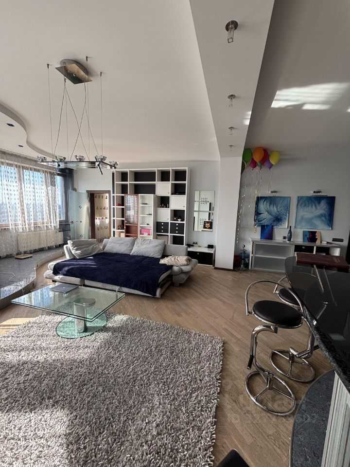1-комнатная квартира, 115 м² — фотография 2