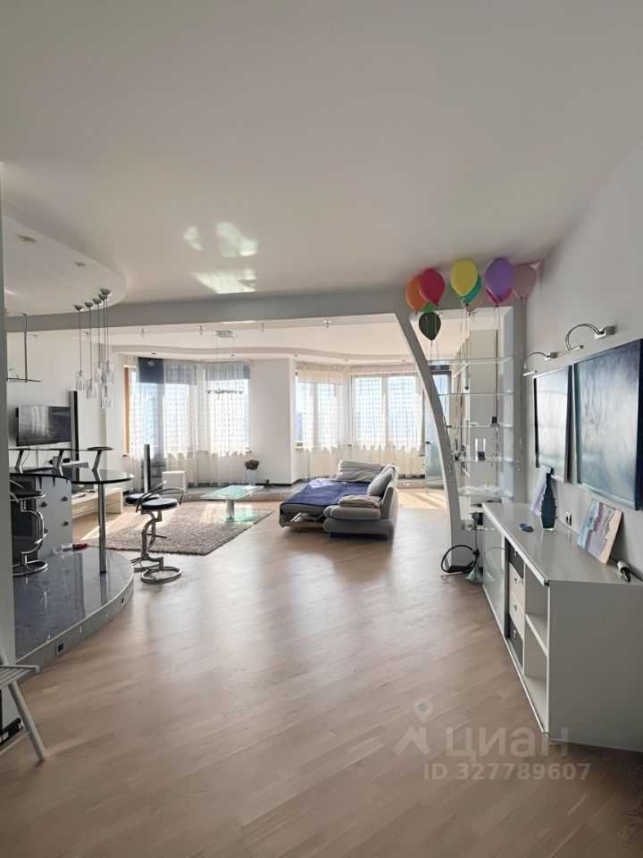 1-комнатная квартира, 115 м²