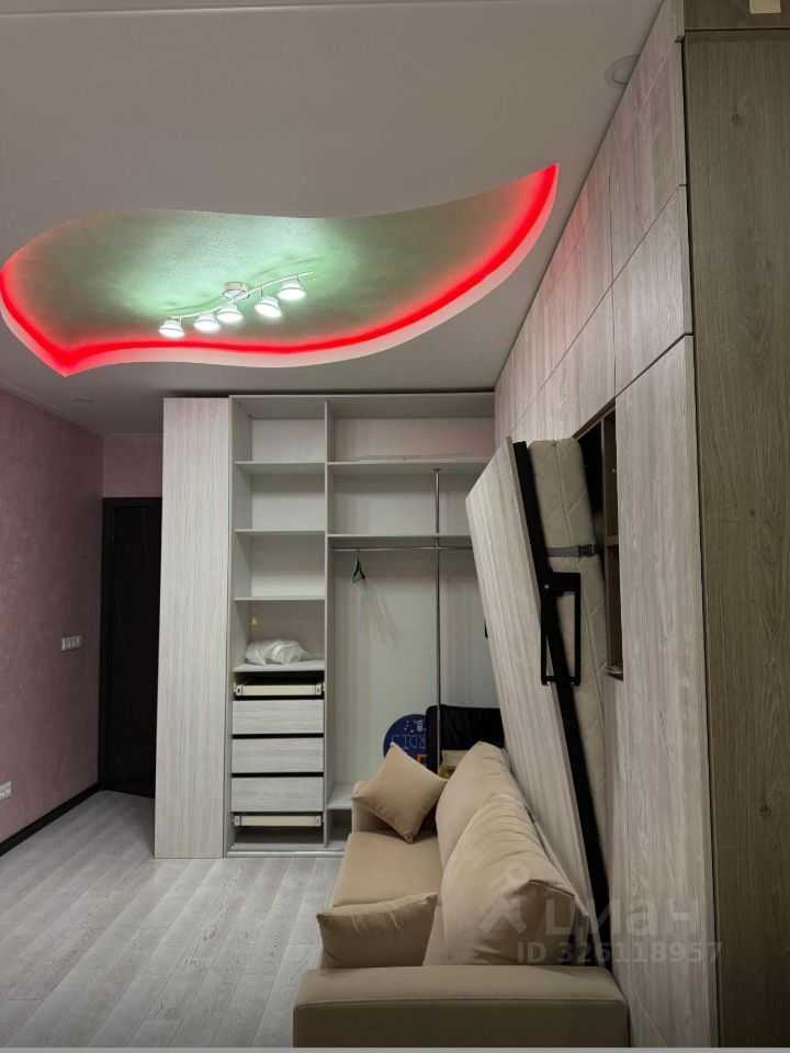 1-комнатная квартира, 156 м²