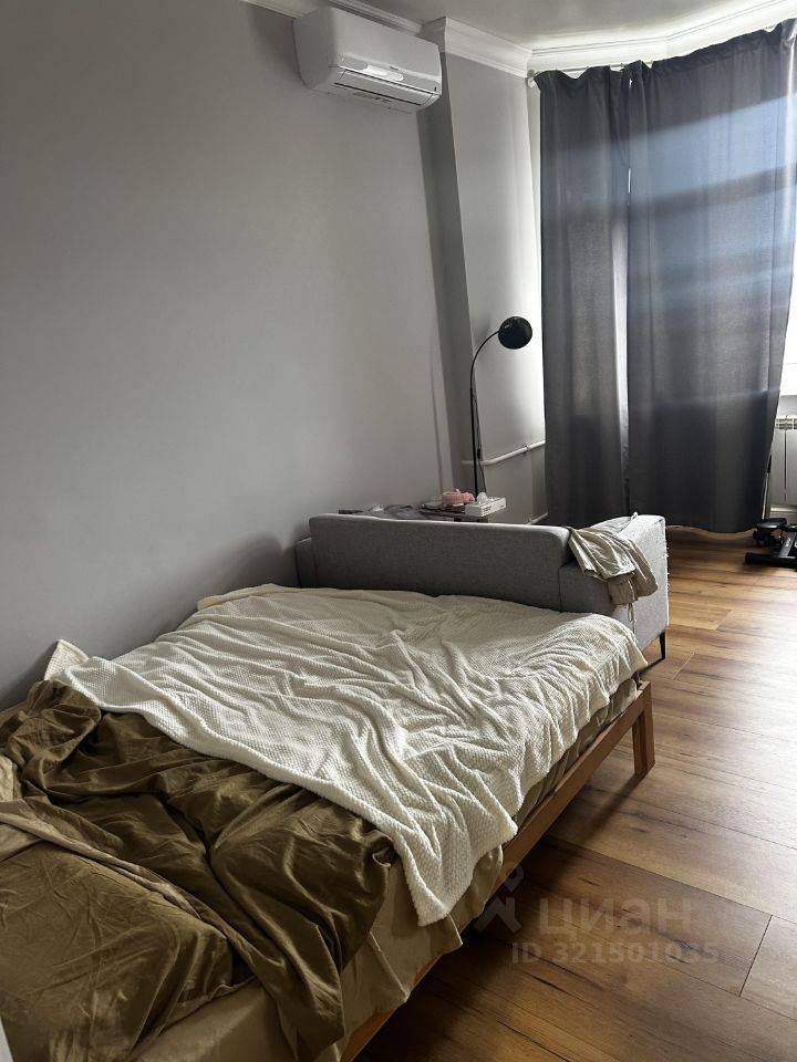 1-комнатная квартира, 80 м² — фотография 2