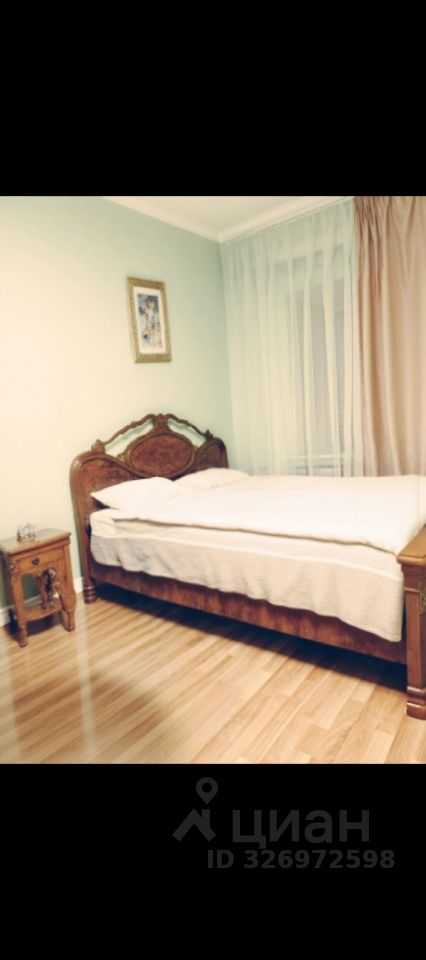 1-комнатная квартира, 70 м² — фотография 2