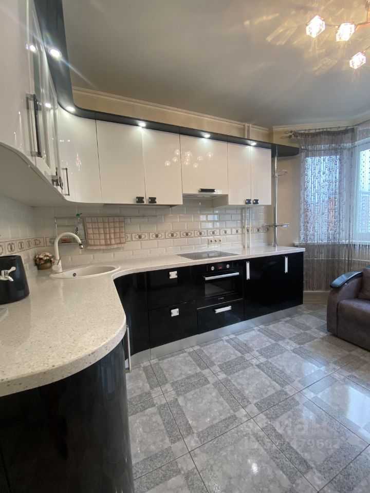 2-комнатная квартира, 63 м² — фотография 3