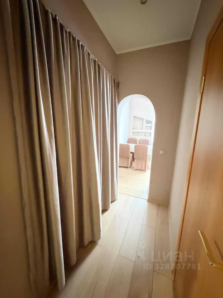4-комнатная квартира, 110 м² — фотография 2