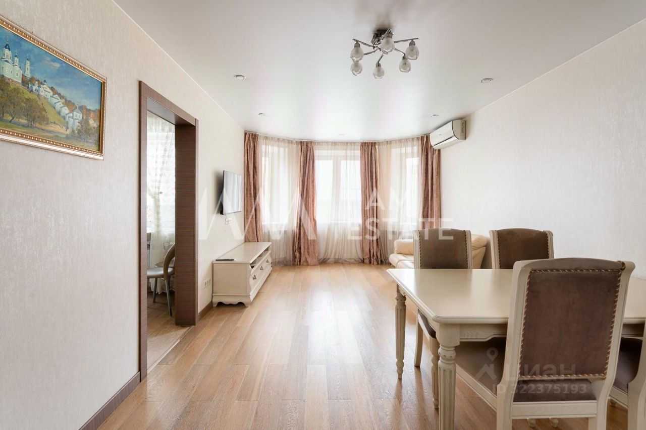 4-комнатная квартира, 140 м²