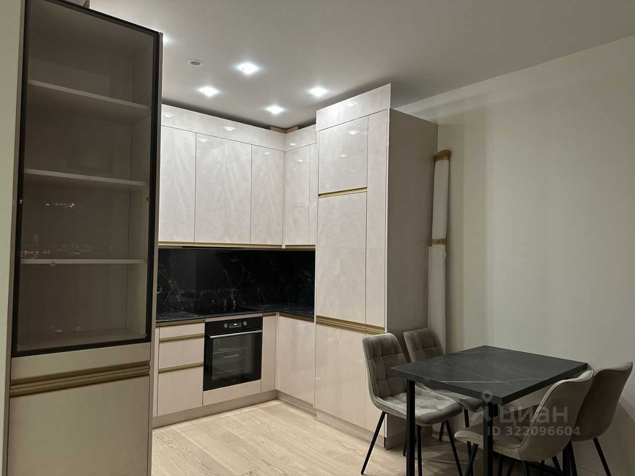 2-комнатная квартира, 56 м² — фотография 3