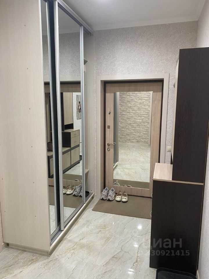 2-комнатная квартира, 72 м² — фотография 2