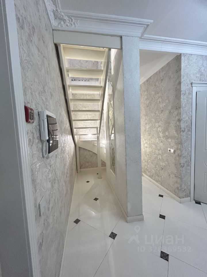4-комнатная квартира, 120 м² — фотография 3