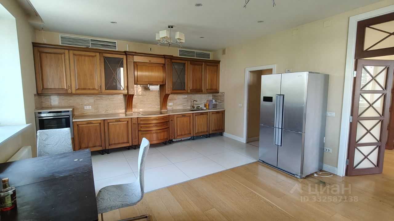 4-комнатная квартира, 140 м²