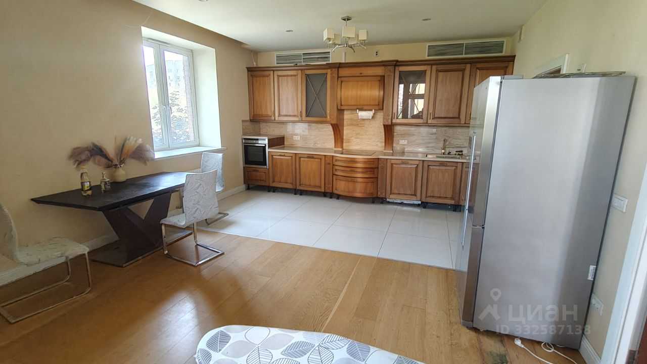 4-комнатная квартира, 140 м² — фотография 2