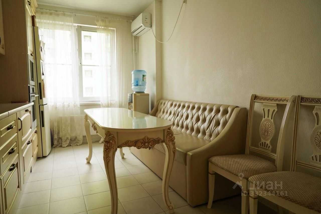 2-комнатная квартира, 64 м² — фотография 2