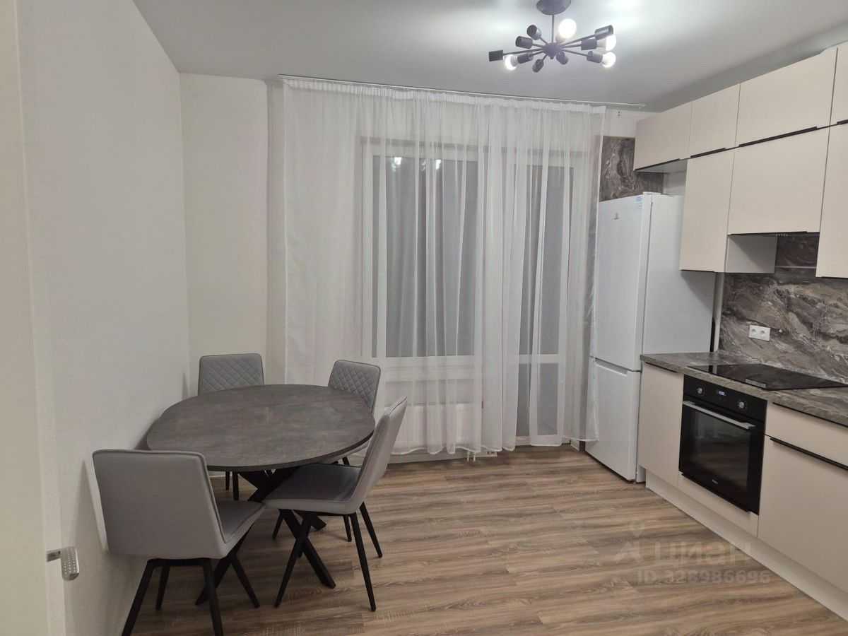 2-комнатная квартира, 60,3 м² — фотография 3