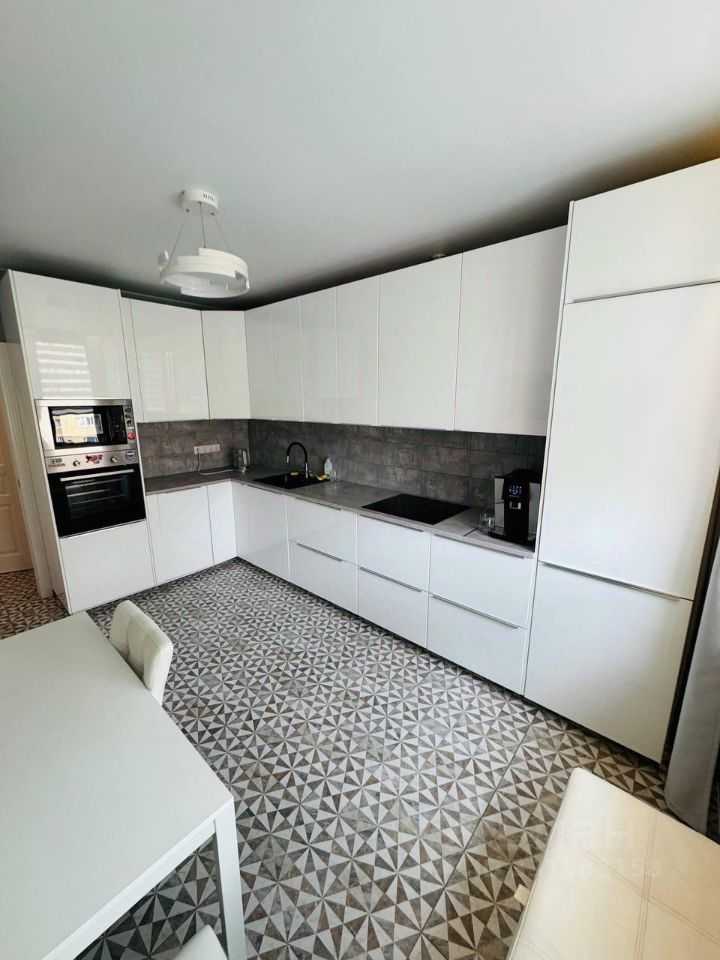 2-комнатная квартира, 67 м² — фотография 2