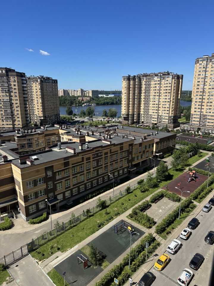 2-комнатная квартира, 65 м² — фотография 3