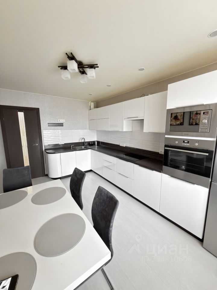 2-комнатная квартира, 68 м² — фотография 2