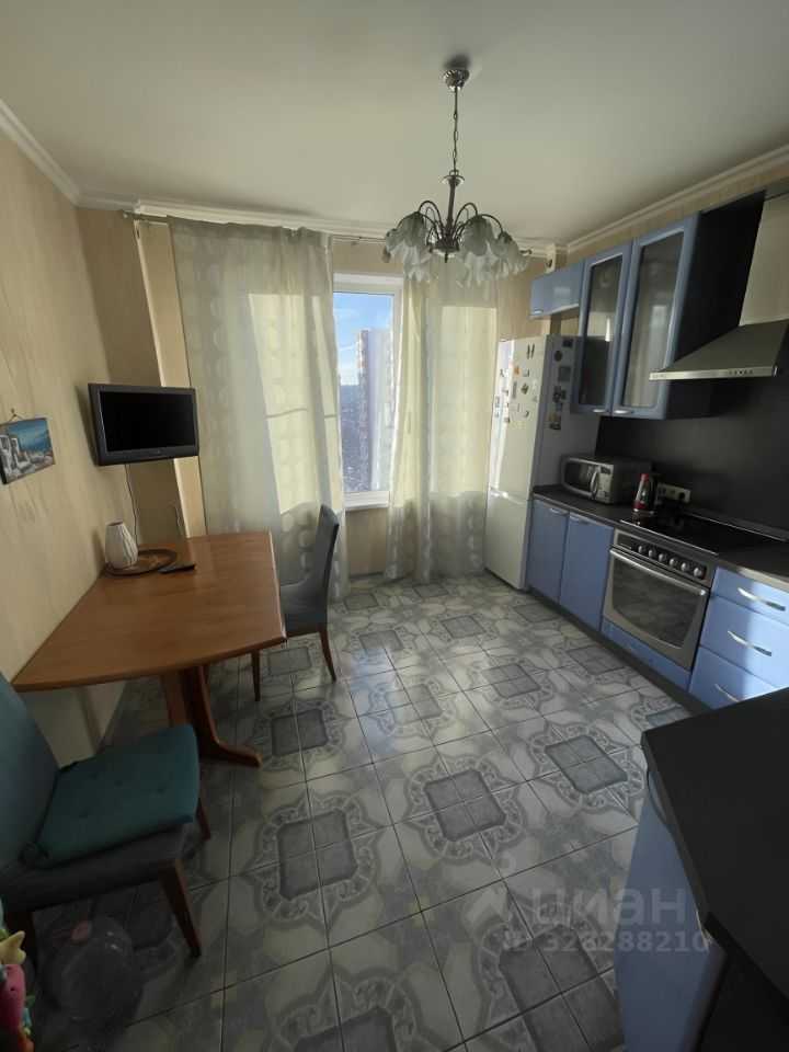 2-комнатная квартира, 70 м² — фотография 3