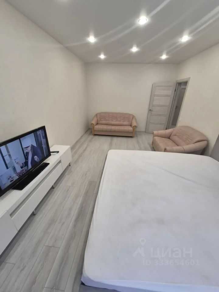 1-комнатная квартира, 67 м² — фотография 3