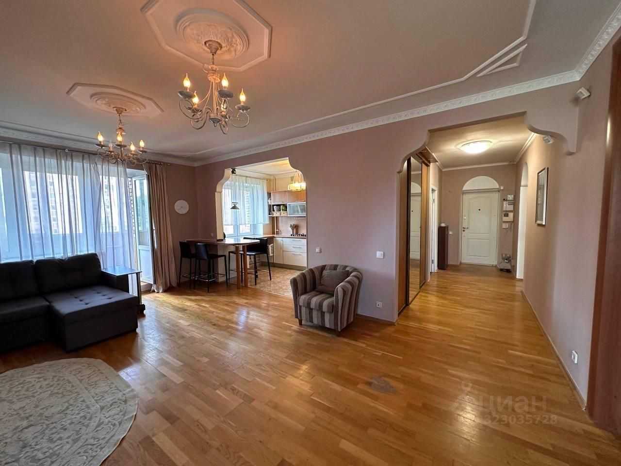 4-комнатная квартира, 135 м²
