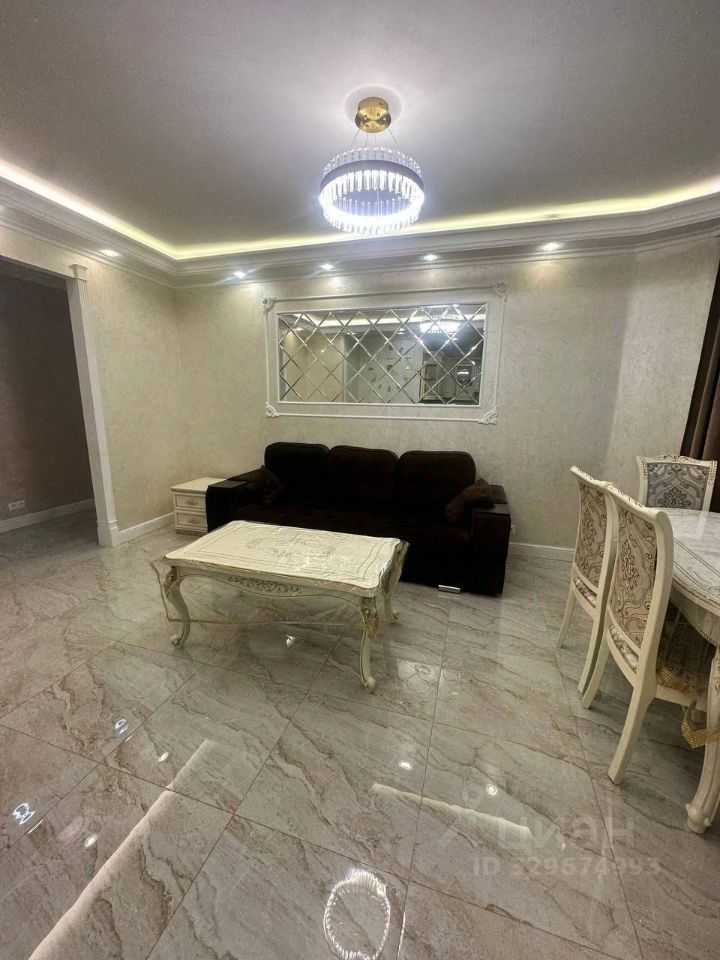 2-комнатная квартира, 72 м² — фотография 3