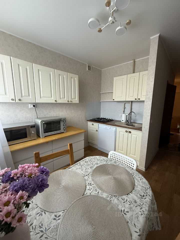 2-комнатная квартира, 64 м² — фотография 3