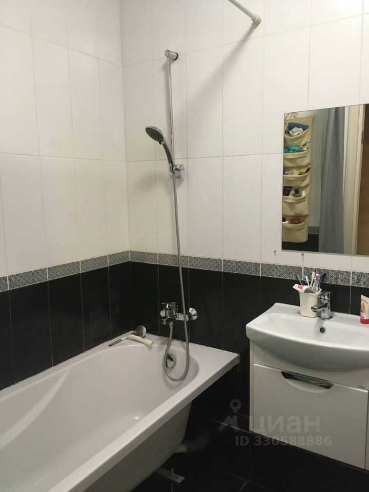 2-комнатная квартира, 71 м² — фотография 2