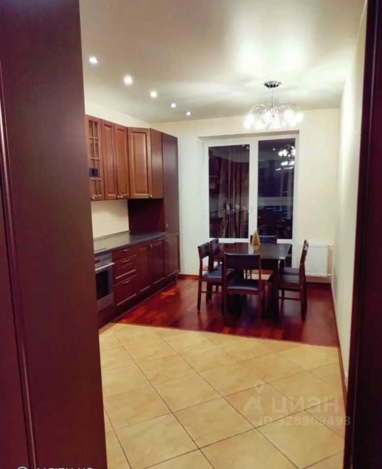 3-комнатная квартира, 105 м² — фотография 2