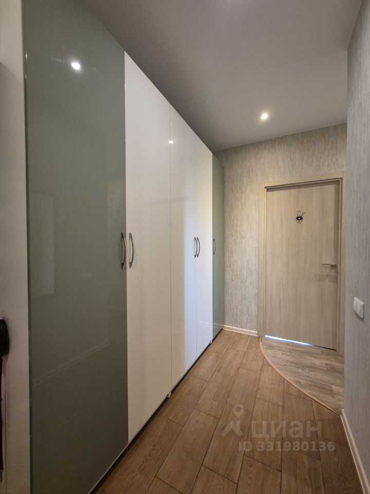 2-комнатная квартира, 67 м² — фотография 2