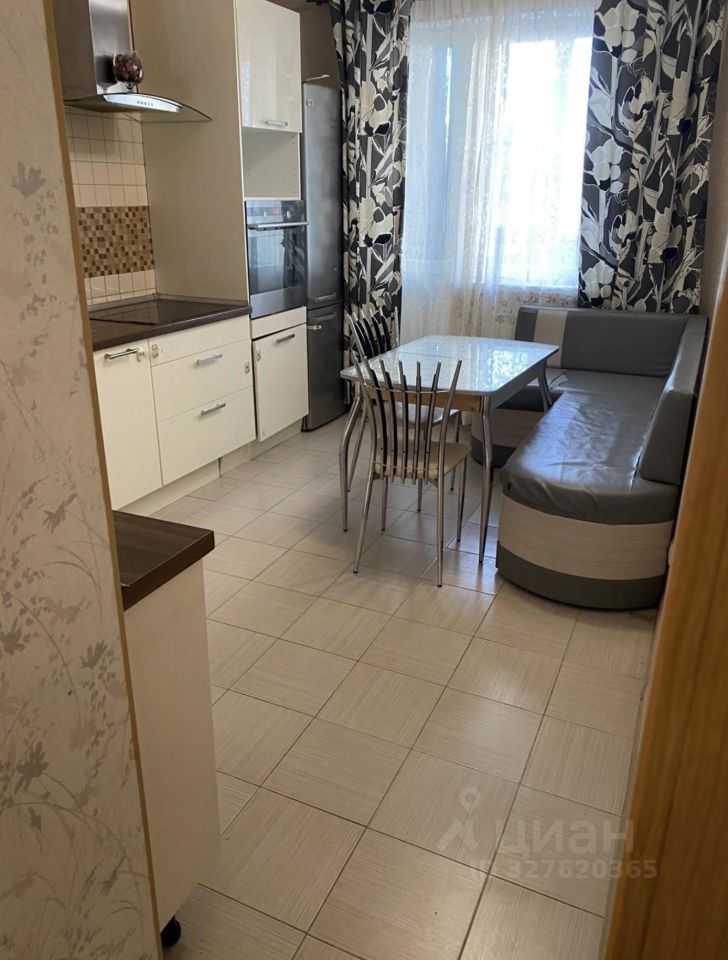 2-комнатная квартира, 62 м² — фотография 2