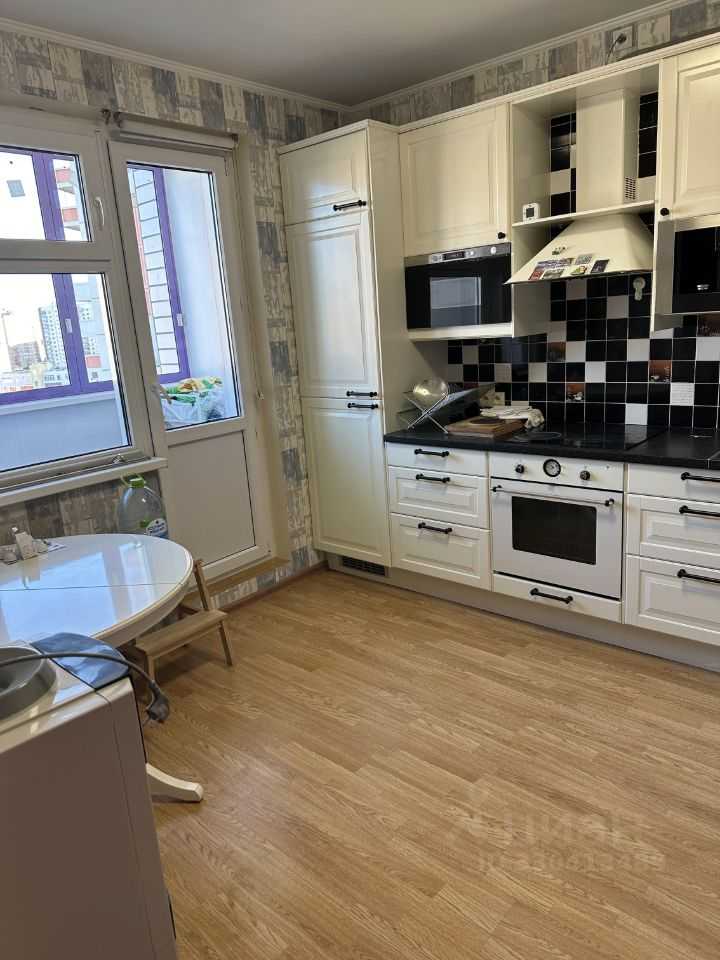 3-комнатная квартира, 79,9 м² — фотография 2