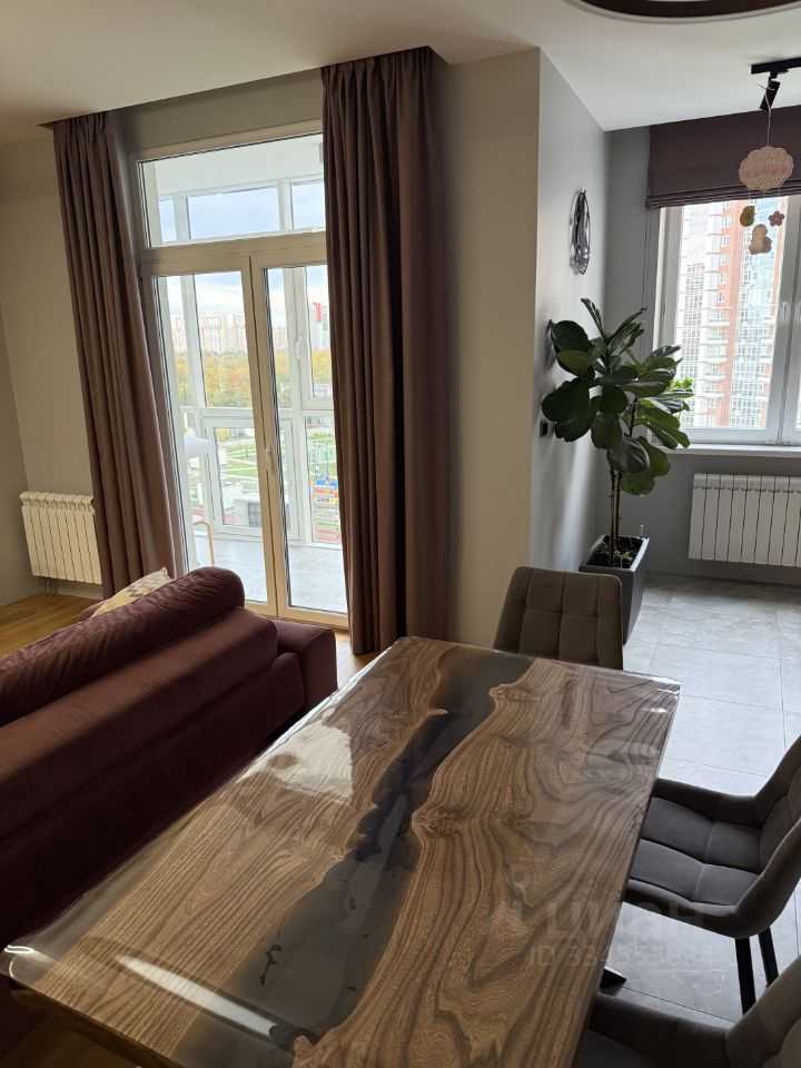 4-комнатная квартира, 138 м² — фотография 2