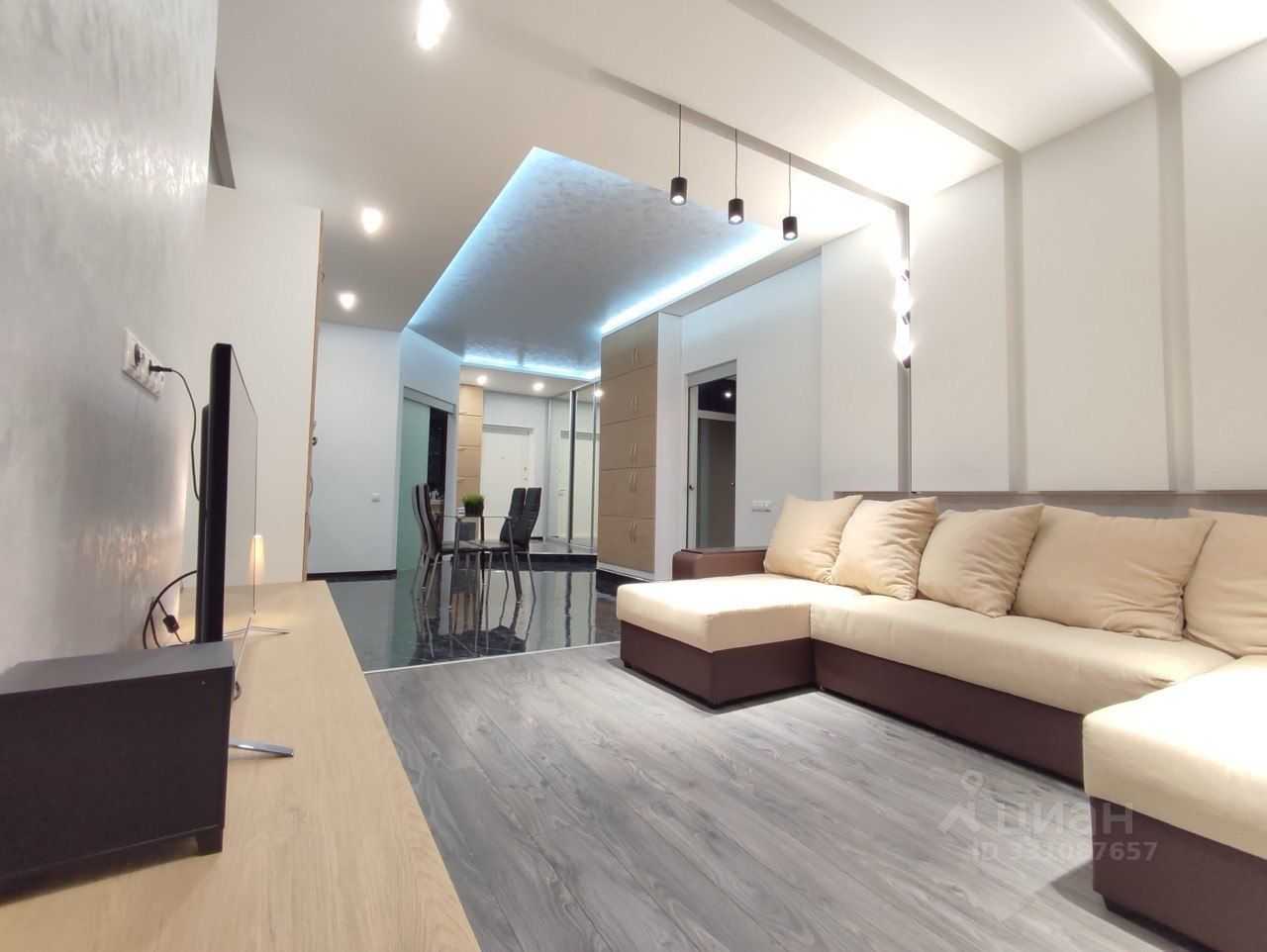 2-комнатная квартира, 70,7 м² — фотография 2