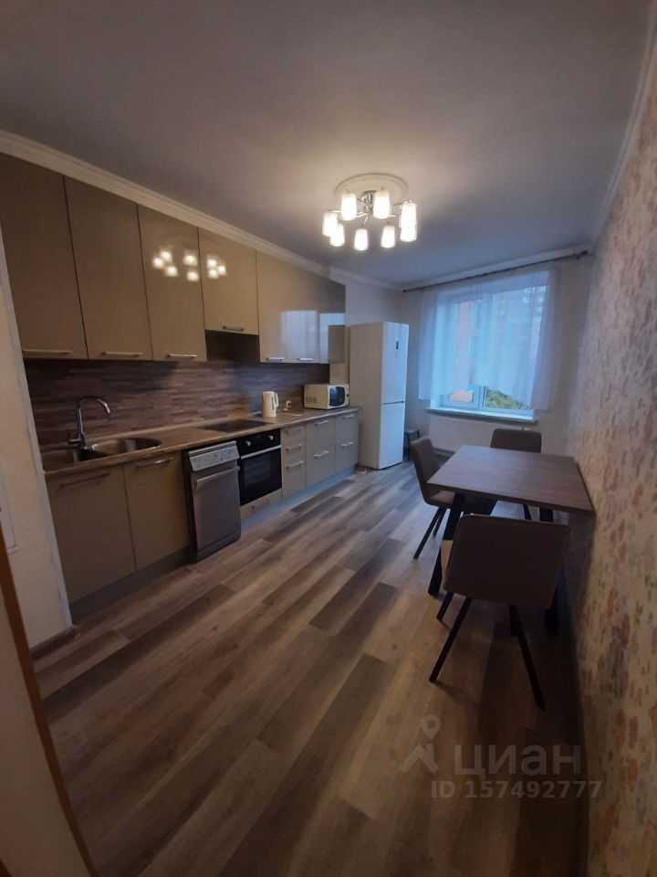 2-комнатная квартира, 80 м² — фотография 2