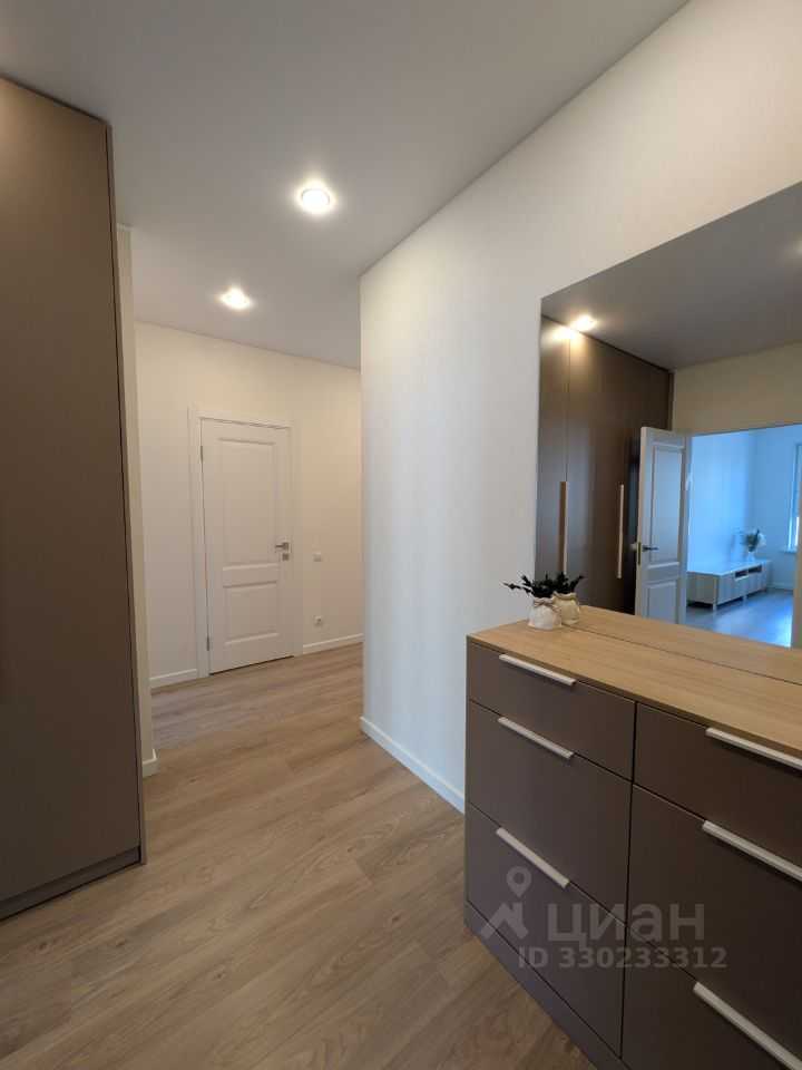 2-комнатная квартира, 67 м² — фотография 2