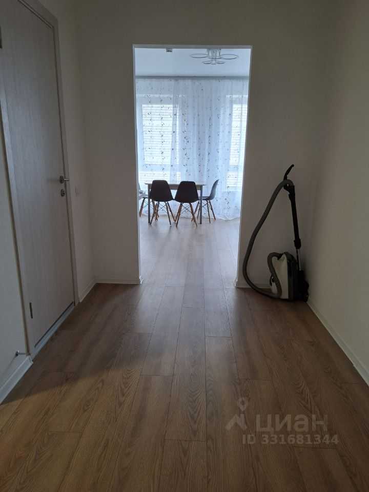 2-комнатная квартира, 64 м² — фотография 3