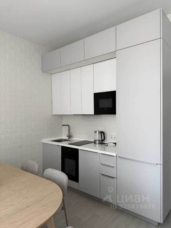 2-комнатная квартира, 72,3 м² — фотография 2
