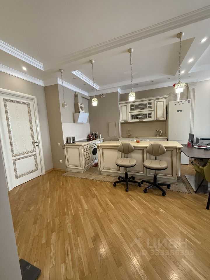 2-комнатная квартира, 80 м² — фотография 2