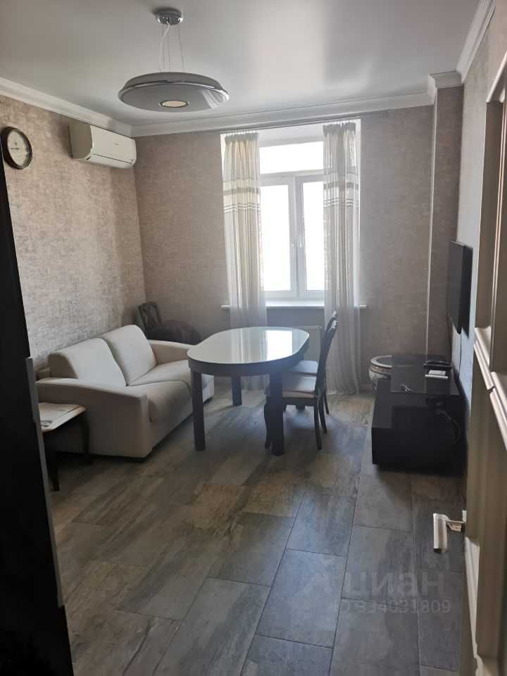 2-комнатная квартира, 69 м² — фотография 2