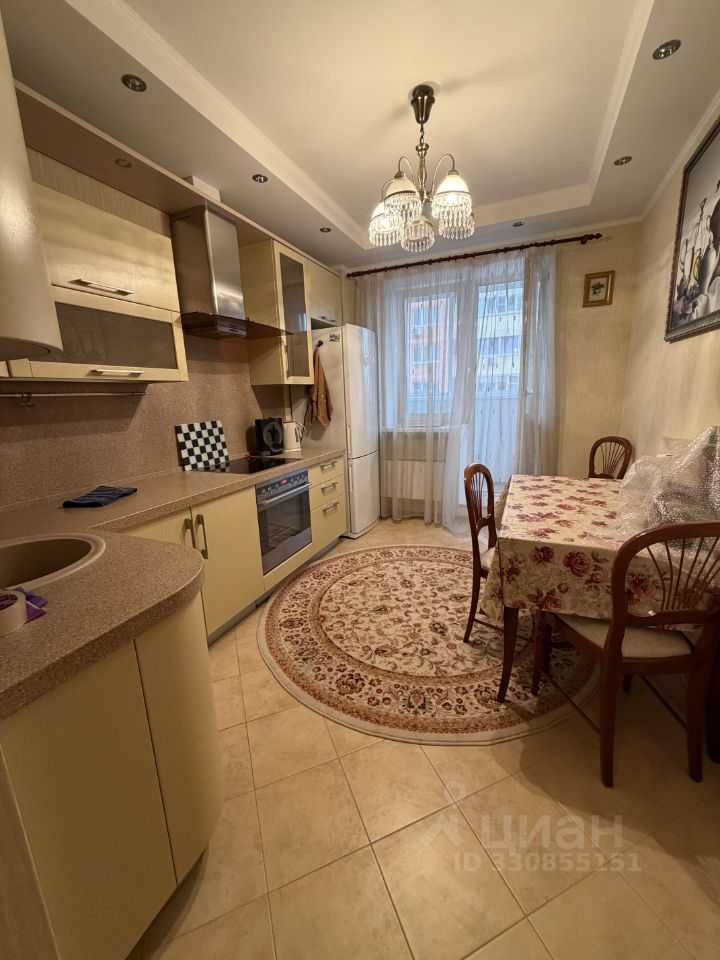 2-комнатная квартира, 72 м² — фотография 2