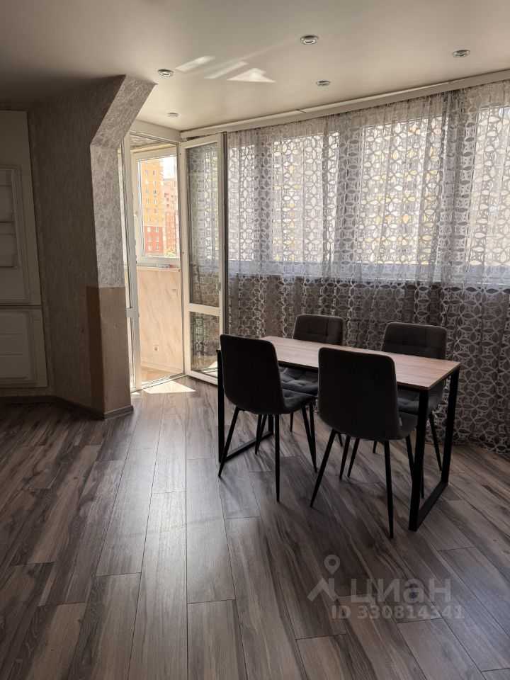 2-комнатная квартира, 64 м² — фотография 2