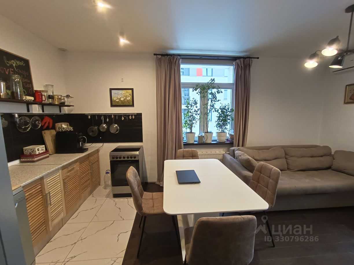 2-комнатная квартира, 55 м² — фотография 2
