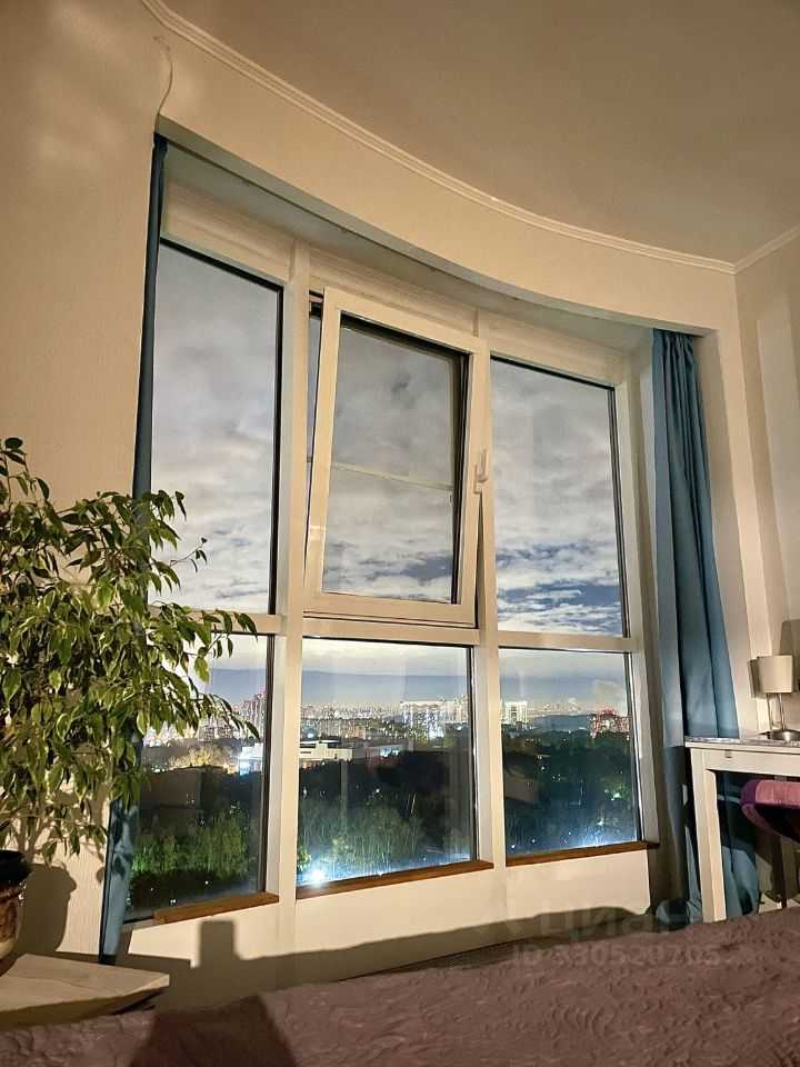 1-комнатная квартира, 56 м² — фотография 2