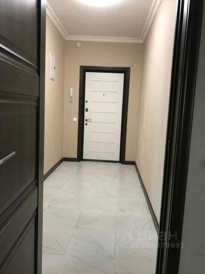2-комнатная квартира, 70,6 м² — фотография 2