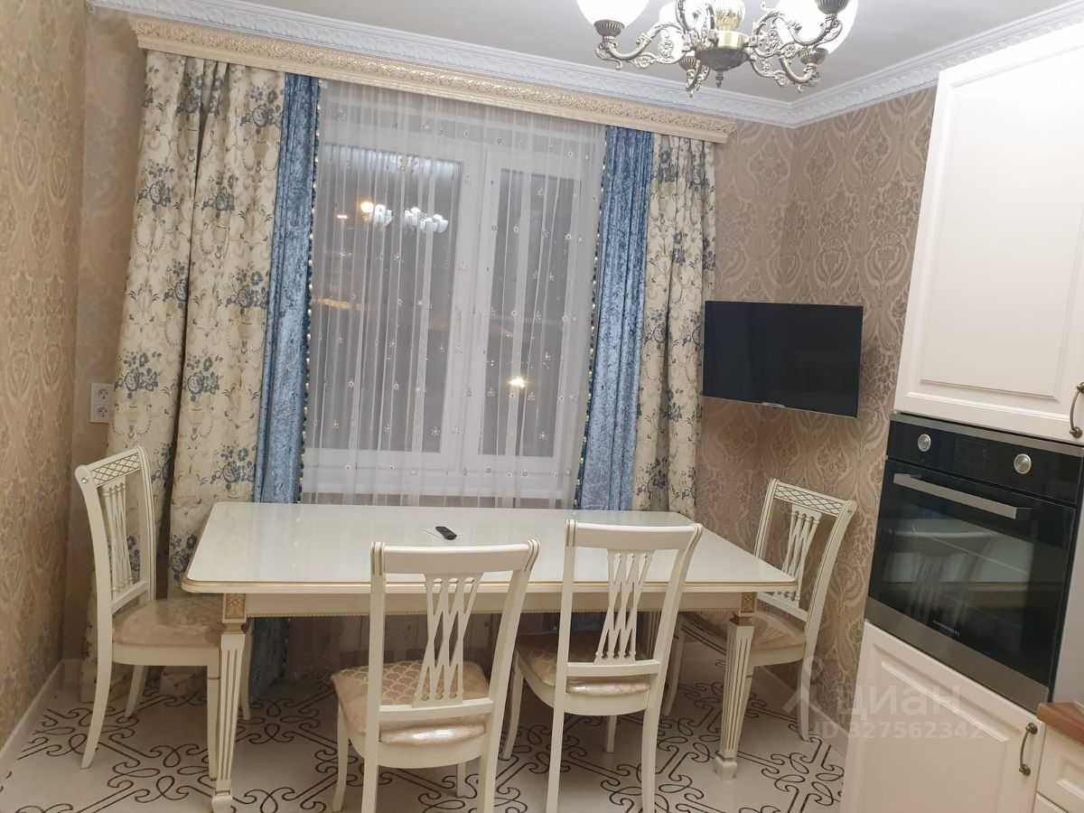 4-комнатная квартира, 132 м²