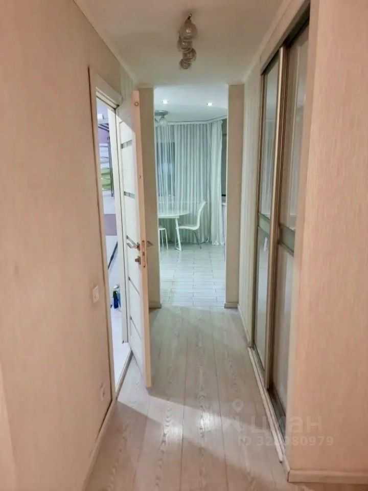 2-комнатная квартира, 72,7 м² — фотография 3