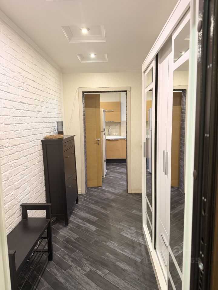 2-комнатная квартира, 75 м² — фотография 2