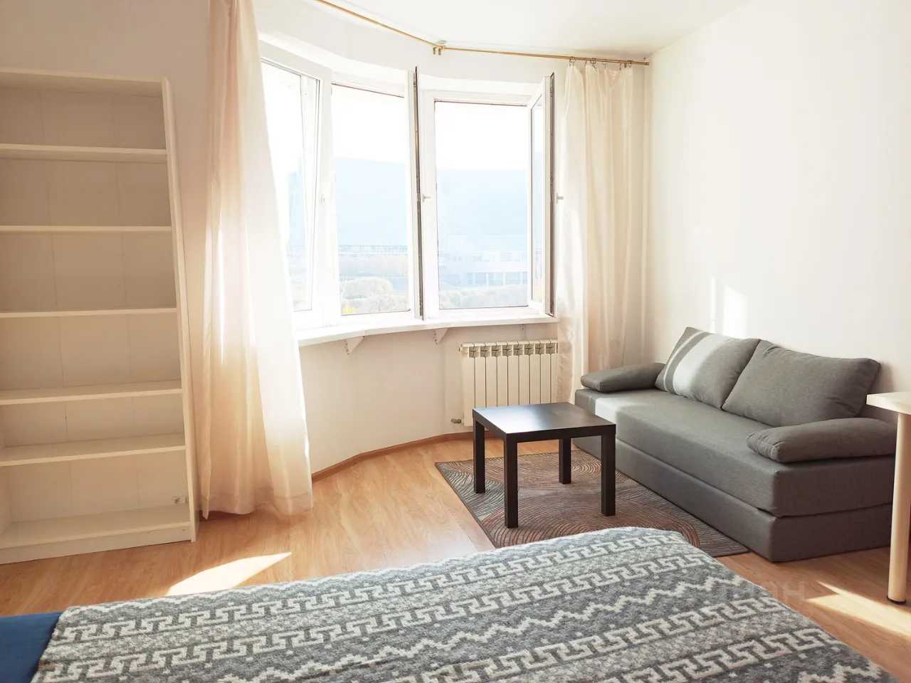 1-комнатная квартира, 50 м² — фотография 2