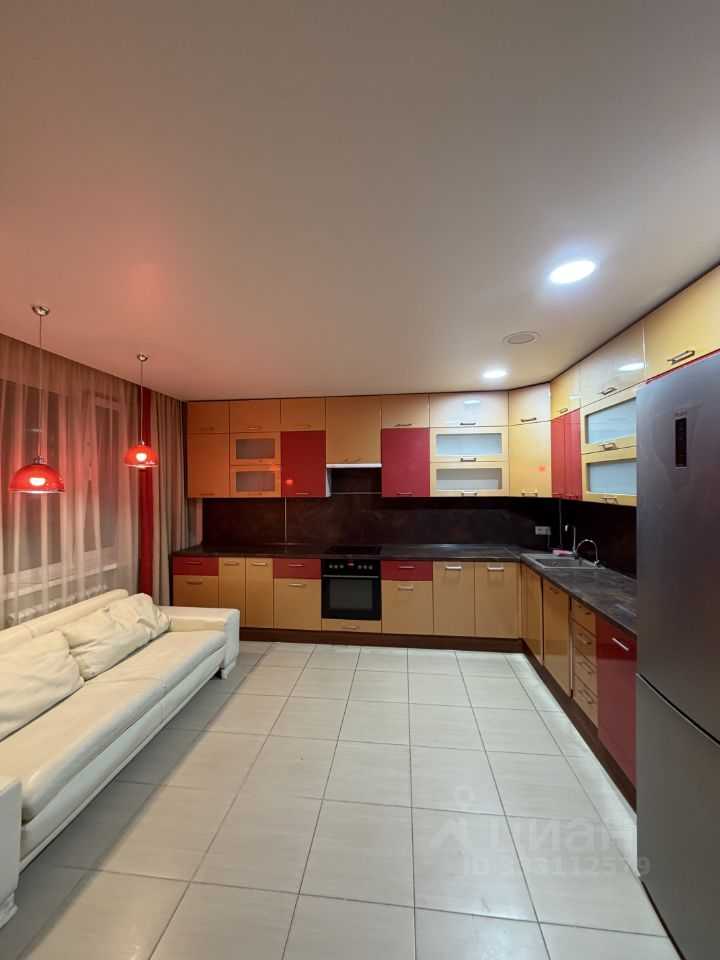 3-комнатная квартира, 111 м² — фотография 3