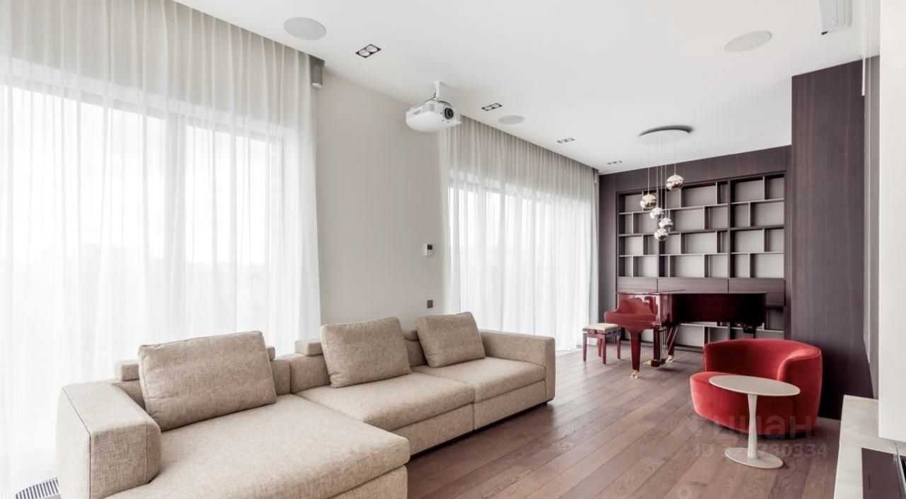 5-комнатная квартира, 251 м²