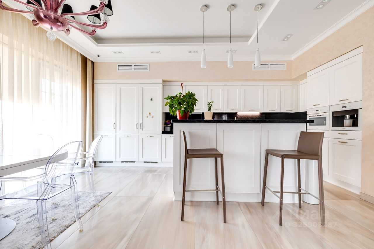 4-комнатная квартира, 250 м² — фотография 2