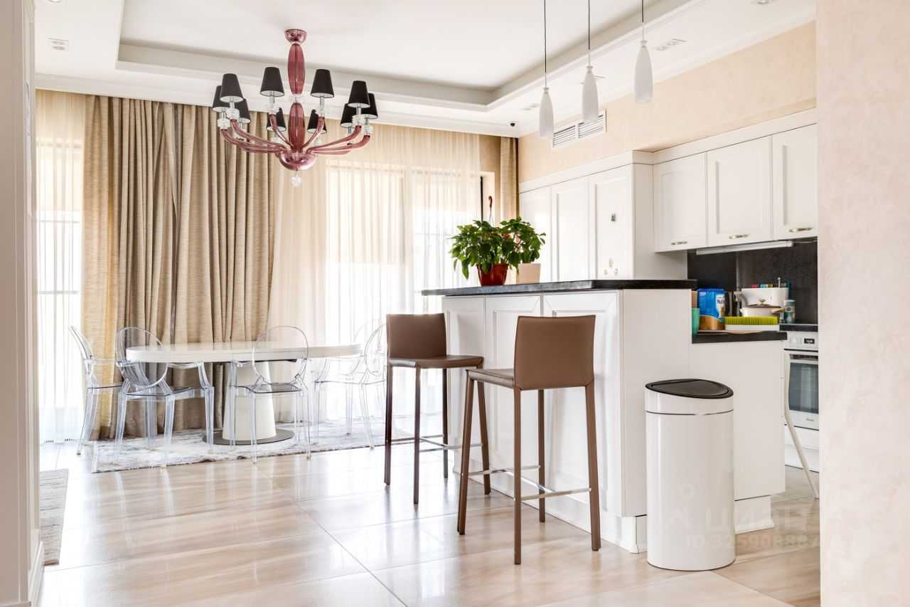 4-комнатная квартира, 250 м² — фотография 3